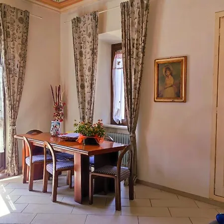 Soffitto Dipinto * モンカルヴォ