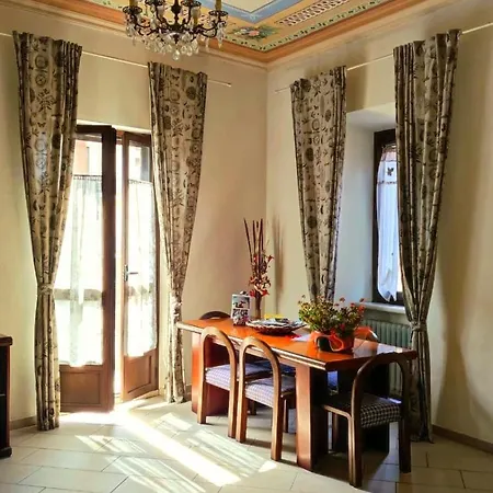 Soffitto Dipinto Apartment *